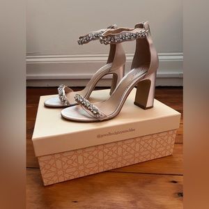 Jewel Badgley Mischka Odessa Crystal Adorned Block 3.5in Heel